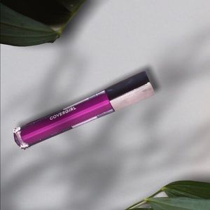 CoverGirl Colorlicious Lip Gloss Plumilicious #650